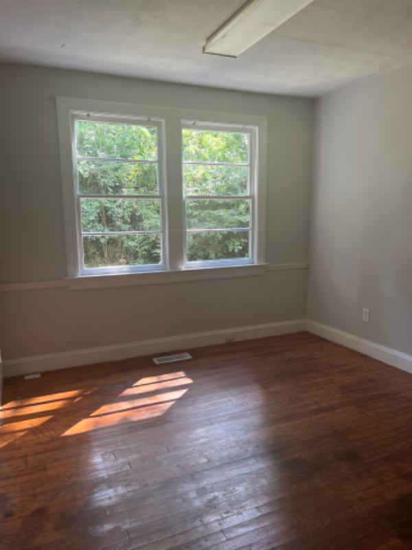 Building Photo - 1616 Marguerite Ave