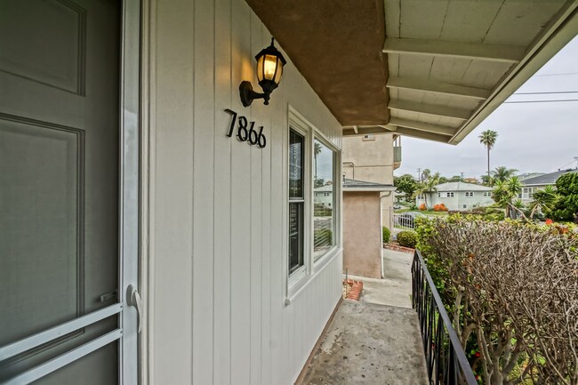 Building Photo - 7866 Flight Ave
