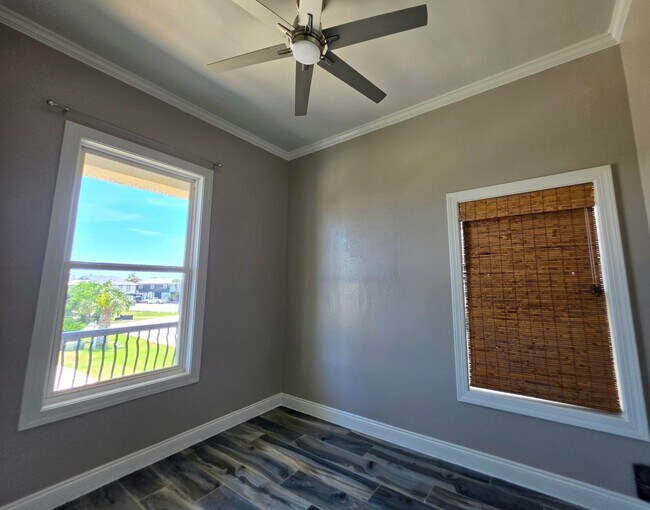 Building Photo - Waterfront 4/2 in Terry Cove with pool and boat dock