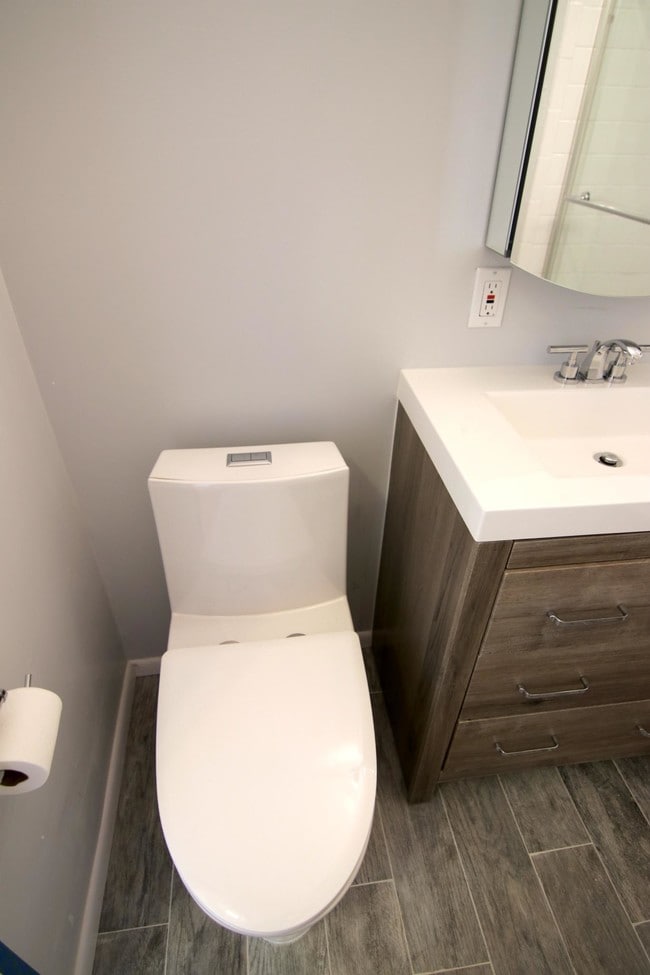 St.Tropez toilet - 1428 E Florida St