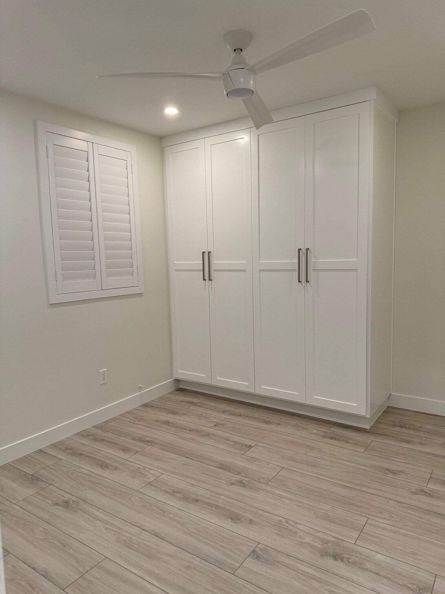 Building Photo - 271 Termino Ave