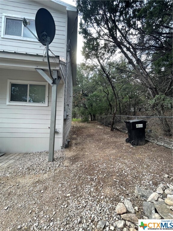 Building Photo - 542 Lonesome-
