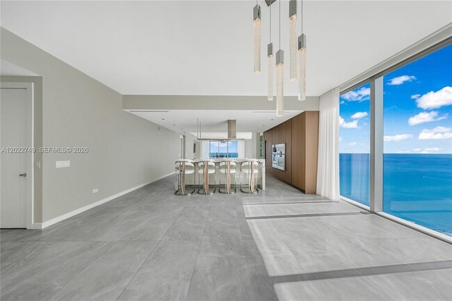Building Photo - 18501 Collins Ave