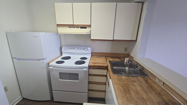 Building Photo - Five Points / USC Campus