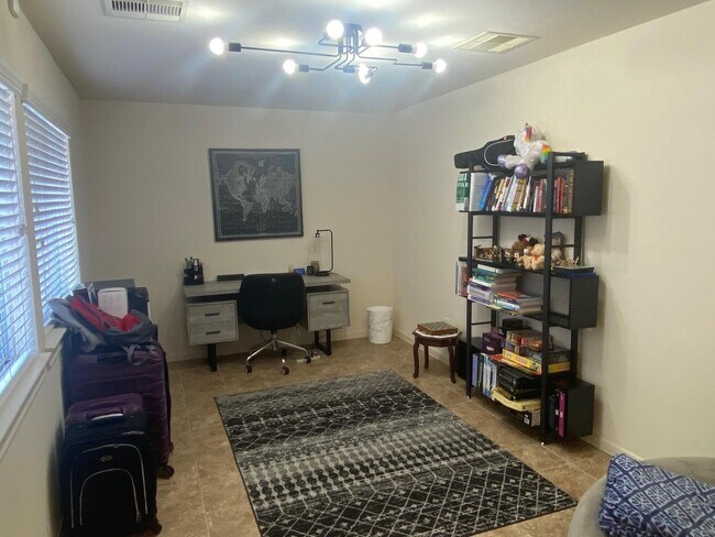 Building Photo - 3209 Clearview Cir