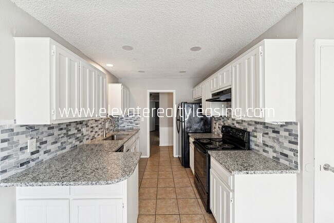 Building Photo - 11168 S Douglas Ave