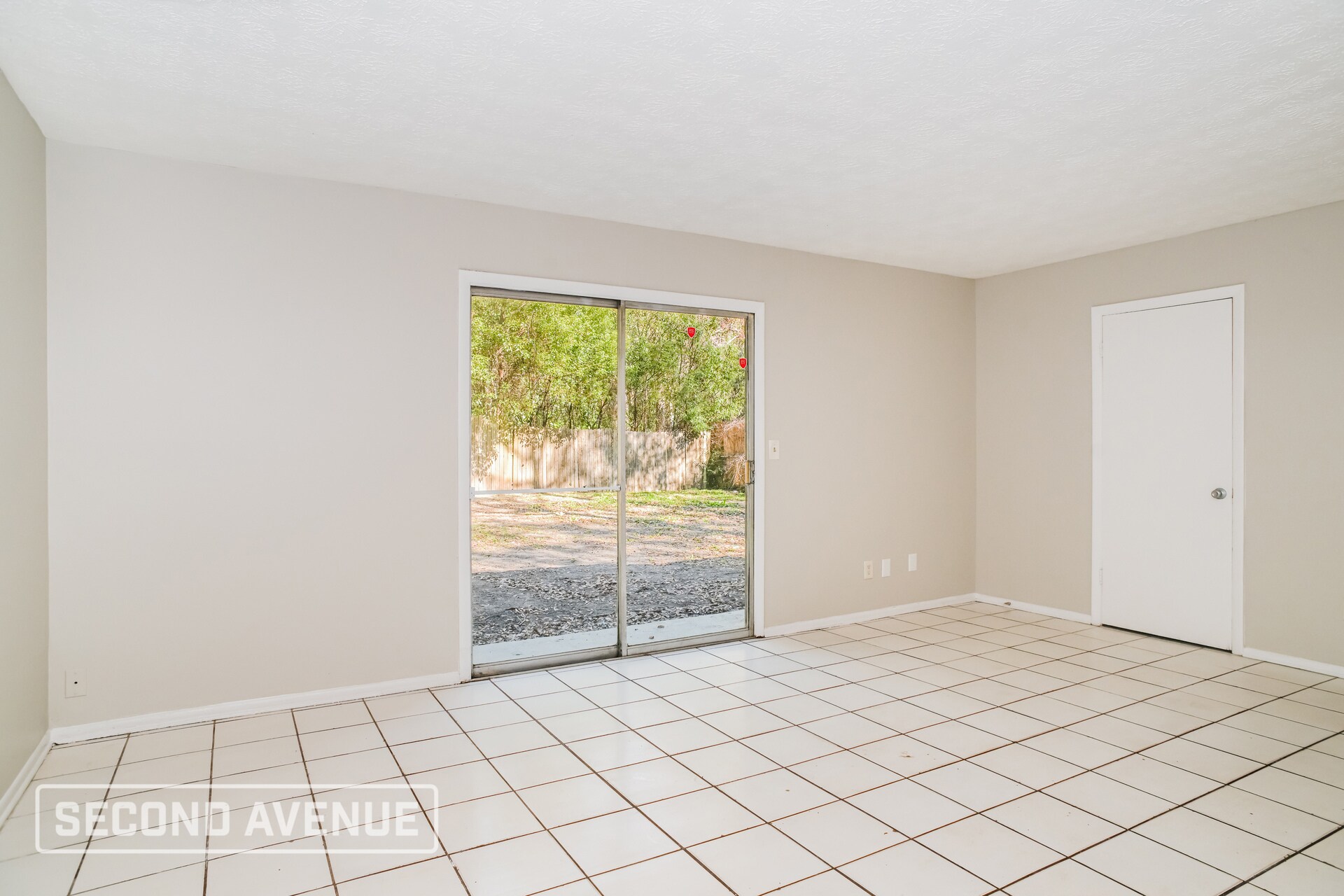 Building Photo - 5111 Arrowsmith Rd