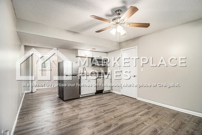 Building Photo - 5028 Chadwick Ct