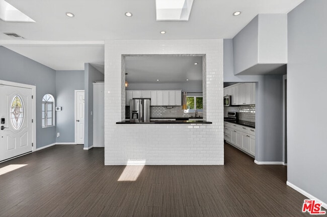 Building Photo - 6292 Lubao Ave