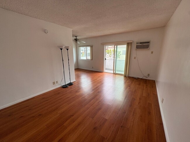 Building Photo - 2339 Glendale Blvd