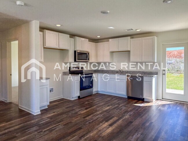 Building Photo - Modern 2 Bed, 1 Home in Sandy Ridge! Available to View Now!!!