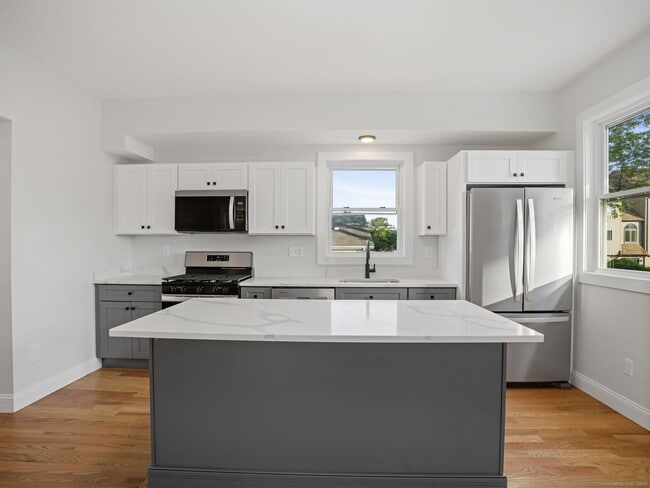 Building Photo - 3 Seaview Ave