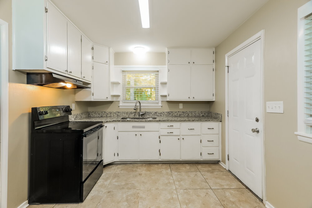 Building Photo - 1108 Sherwood Forest Dr