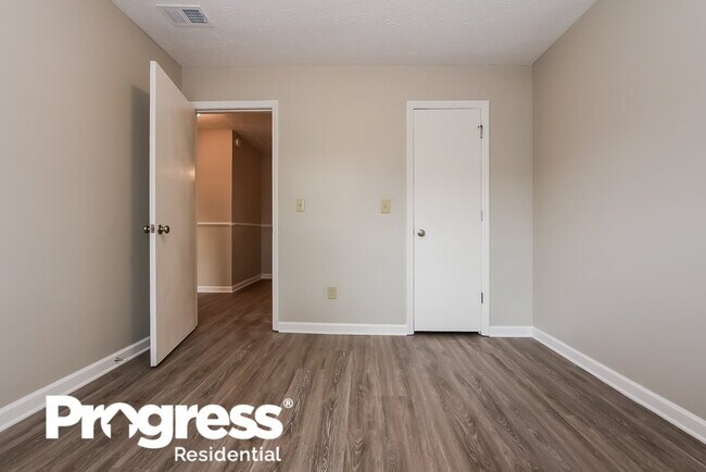 Building Photo - 5376 Winslow Crossing N