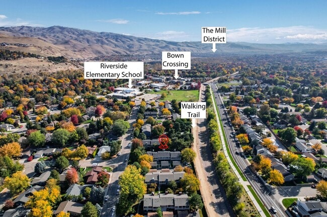 Building Photo - Charming 2bd/1.5ba SE Boise Townhome w/Pool