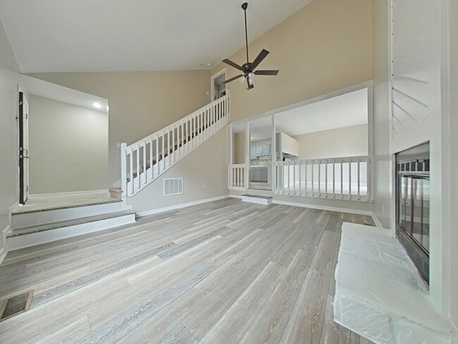 Building Photo - 6449 Kelmscot Ct