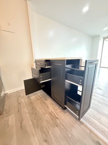 Building Photo - 2500 N Van Dorn St