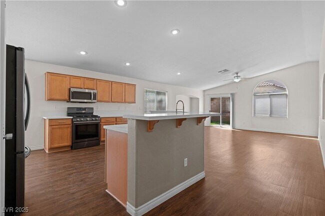 Building Photo - 3597 Cherbourg Ave