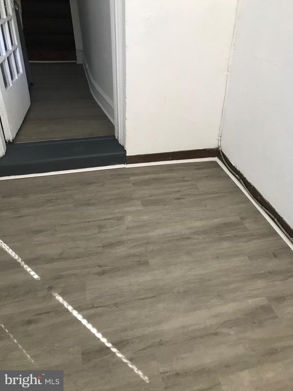 Building Photo - 4832 E Roosevelt Blvd