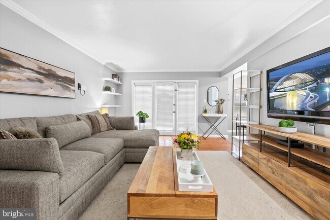 Building Photo - 3332 Spring Ln