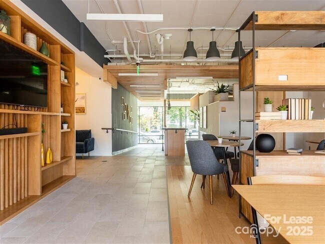 Building Photo - 1824 N Brevard St