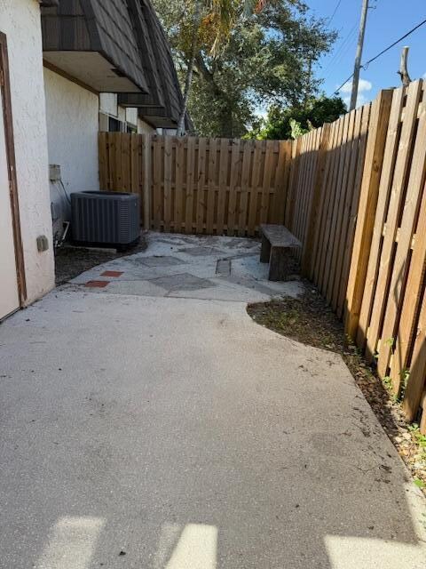 Building Photo - 4099 Palm Bay Cir