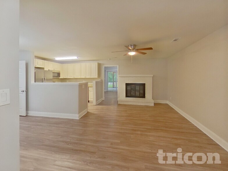 Building Photo - 8717 Timbercrest Cir