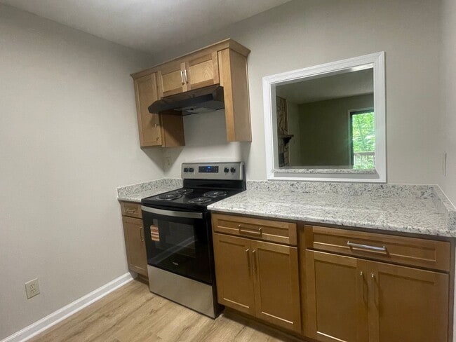 Building Photo - Condo in the heart of Winston-Salem!
