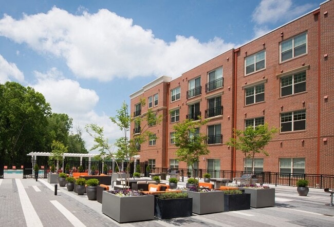 Building Photo - Paramount & Majestic at Spectrum Town Center