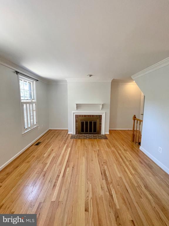 Building Photo - 1208 W Abingdon Dr