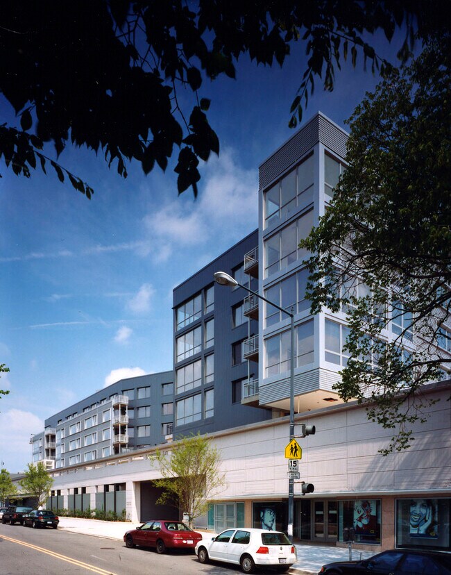 Building Photo - 4101 Albemarle St NW