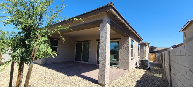 Building Photo - 14039 W Desert Flower Dr