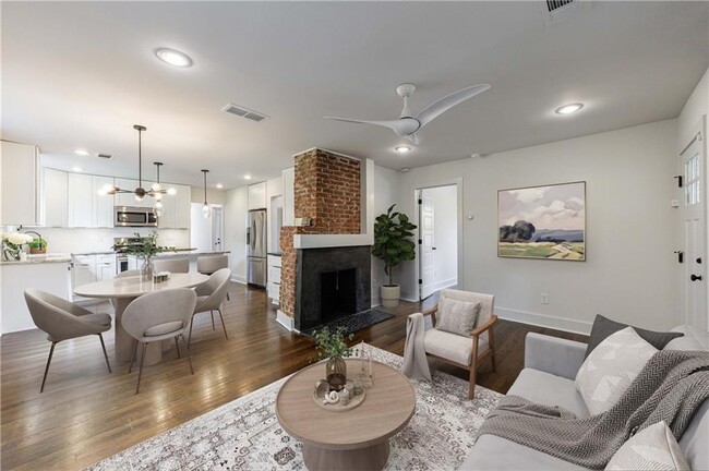 Building Photo - 1272 Hardee St NE