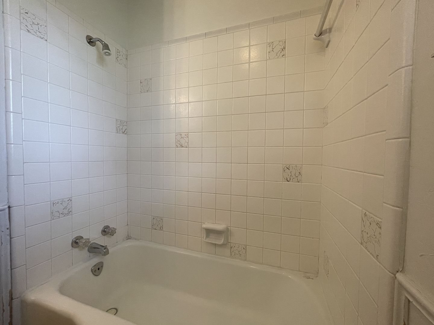 Building Photo - 4841 Newport Dr