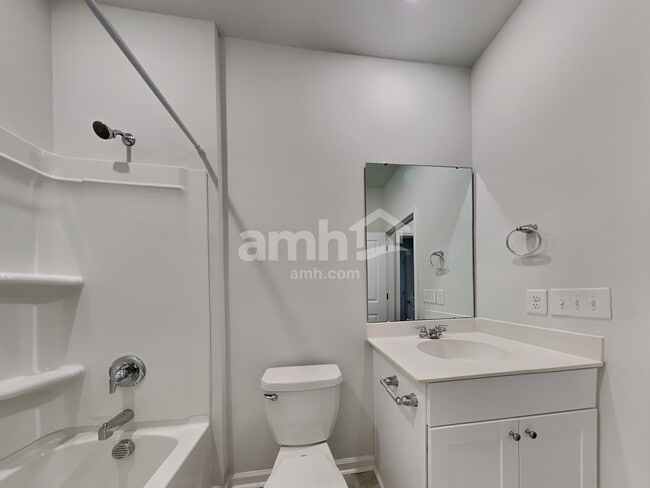 Building Photo - 306 Squire Pope Rd