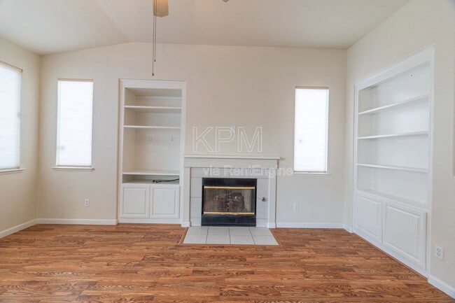 Building Photo - 2609 Magnolia Ct