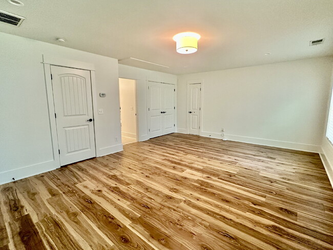 Building Photo - Stunning Four Bedroom Low Country Home in ...