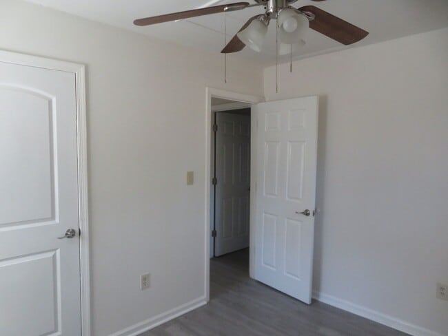 Building Photo - 2529 Pin Oak Ct