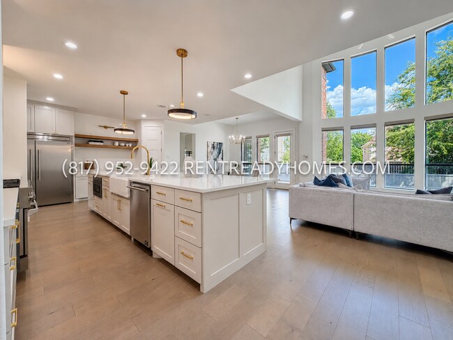 Building Photo - 1750 Greenwood Ct