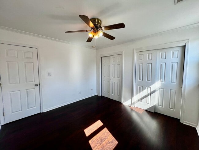 Building Photo - Must-See 3-Bedroom Home in Rosemont Forest!