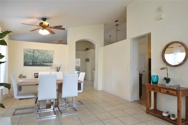 Building Photo - 4924 Hook Hollow Cir
