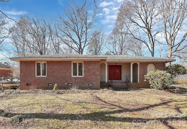 Building Photo - 6635 Olde Savannah Rd