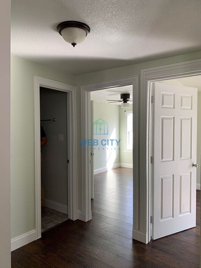 Building Photo - 4530 Corregidor St