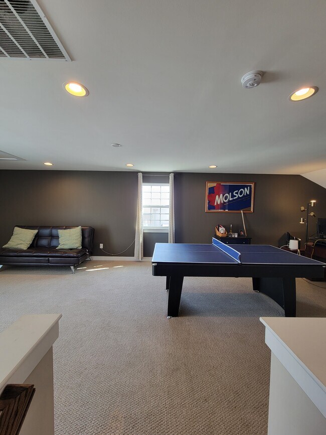 Building Photo - 121B Hagen Dr