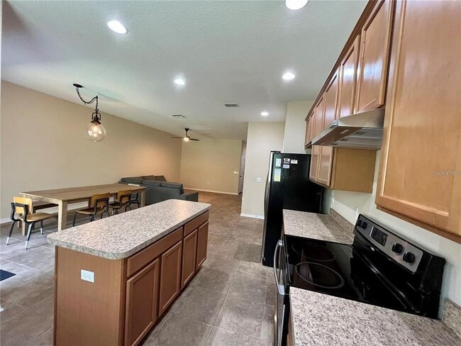 Building Photo - 5552 Rutherford Pl