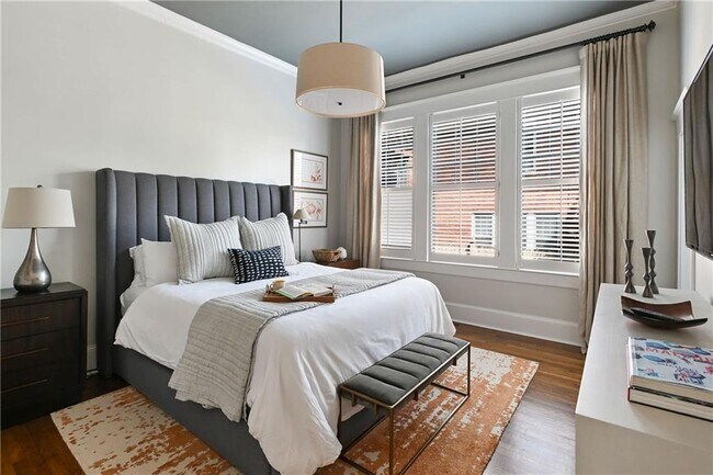 Building Photo - 635 Bonaventure Ave NE