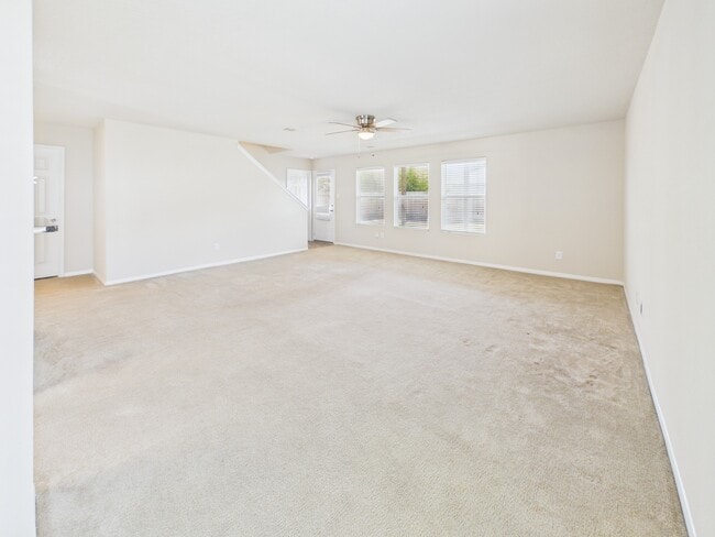 Building Photo - 3319 Apple Dale Dr