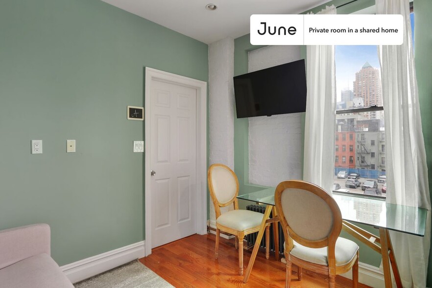 Building Photo - Room in Shared 2 bed/1 bath home