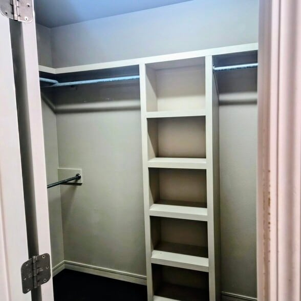 Building Photo - 2709 Steves Way