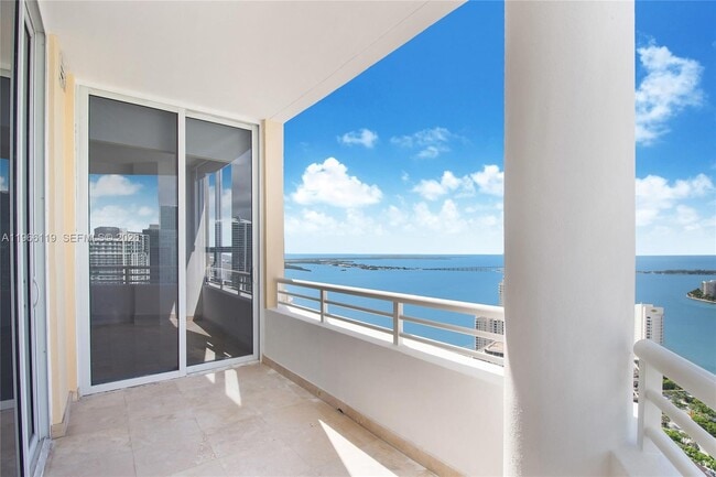 Building Photo - 848 Brickell Key Dr